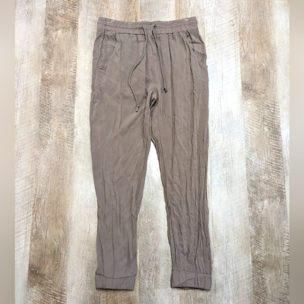 Body Central Tan Neutral Joggers with pockets
